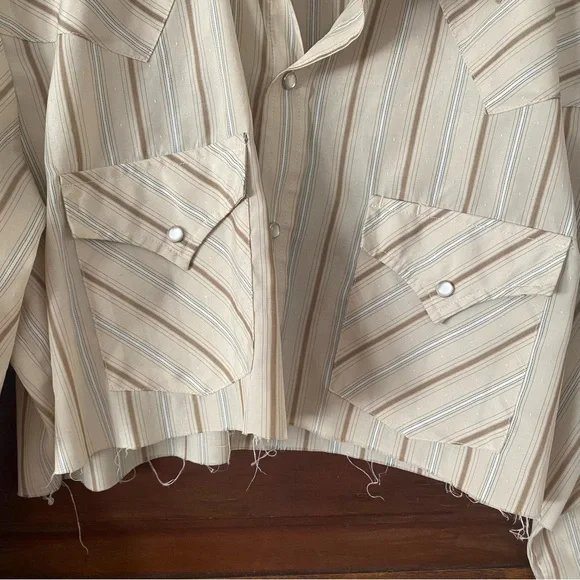Ely Cattleman Cropped Shirt - Picture 3 of 6